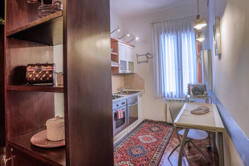 Venice Dream House Room photo